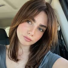 Francesca Torres's Instagram, Twitter & Facebook