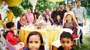 Anda juga dapat mengklik rekomendasi terkait untuk melihat lebih banyak gambar latar belakang di database besar kami.laporan gambar. 23 Gambar Kemeriahan Raya Sari Yanti Gambar Meriah Sari