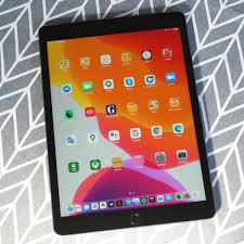 Apple ipad pro 11 2021 128 гб. Apple Ipad 2020 Review All The Ipad You Need None Of The Tablet You Don T Ipad The Guardian
