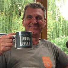 There is a horrible sewage smell o ln priory road, is annybody else  experiencing this in the southpark/woohatch area? Anybody knows why? Where  can this be reported? Thanks 🙏