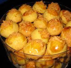 Sebelum sampai resep kue nastar dan bagaimana cara membuatnya, saya akan memberikan tips jika air dinanas tersebut sudah menguap baru anda masukkan gula tersebut dan masak sampai nanas tersebut kering. Resep Kue Kering Nastar Spesial Lebaran Resepmedia