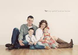 Family Photos What To Wear Family Photography Photography Poses Family Family Posing