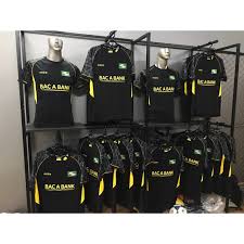 Còn về phần clb slna, clb consadole đã đề nghị trả 60.000 usd (khoảng 1,2 tỉ đồng) để mua tuy nhiên, phía slna đã từ chối với lí do công vinh rất cần cho clb ở mùa 2014 sau khi bộ ba trụ. Bá»™ Quáº§n Ao Thi Ä'áº¥u Cá»§a Thá»§ Mon Clb Slna Shopee Viá»‡t Nam