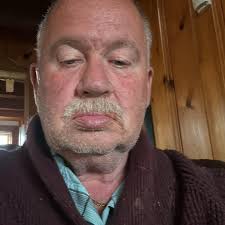 Who can pressure wash and clean decks in Mahone Bay area?