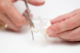 Aus unserer sicht ist daran nichts verwerflich, aber bedenken sie bitte die gesundheitlichen nachteile (erhöhte bakterienbildung + gefahr einer kieferfehlstellung). Nuckel Und Nuckelflasche Abgewohnen Magic Dental