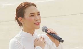 Cô nàng ngổ ngáo' nhu mì trong 'Hoa cúc dại'