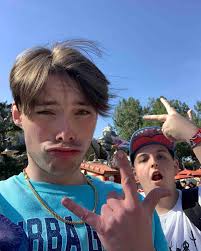 Eli Henderson (@eli_scott17) • Instagram photos and videos