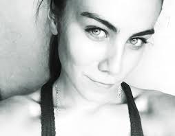 Bettina Frumboli Projekty :: Photos, videos, logos, illustrations and  branding :: Behance