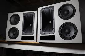 The center channel speaker in a surround sound home theater setup is critical for the best listening results. 3500 Speakers For 350 Klipsch Kl 650 Inspiration Diy Speakers Toid S Diy Audio Forum