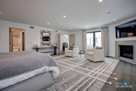 Maybe its the fact that once it's obsessively styled and beautifully shot it is forever clean and just so. 825 Highview Ave Manhattan Beach Ca Usa Master Bedroom Suite Luxury Real Estate Modern Spanish Home The Pinnacle List