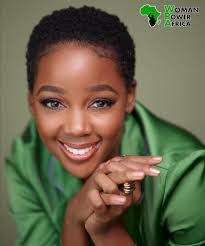 Lorraine Ogle's Instagram, Twitter & Facebook