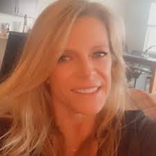 Who can recommend a foot doctor or sports medicine doctor for plantar  fasciitis in the St Cloud area?