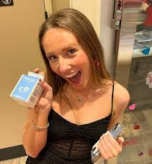 Darcy Bean's Instagram, Twitter & Facebook