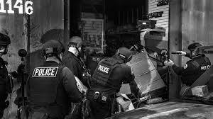 The Crime Rings Stealing Everything from Purses to Power Tools | The New  Yorker