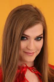 Tiffany Starr's Instagram, Twitter & Facebook