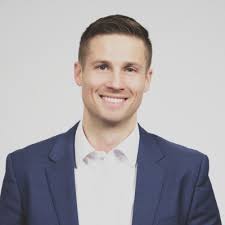 I am beyond thrilled to announce that I will be joining KPMG's Deal  Advisory division as an Advisory Associate after graduating this spring!