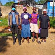 Family re-union. Mtoto arudi kwa mama. It was so emotional 😢 😢.  Hawakuamini but at last, they smiled, Mama aende akule na alale kwa amani  leo. About the other party, waliniambia nisiweke