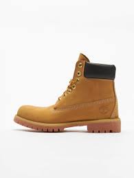 On les reconnait entre toutes ! Chaussures Montantes Timberland Les Meilleurs Looks Automne Hiver Defshop France Blog