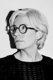 Vi går hårdt til kilderne, men det er den oprigtige nysgerrighed, som  præger dækningen”