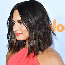 Has demi lovato got a bob haircut again? Demi Lovato S Short Haircuts And Hairstyles 30
