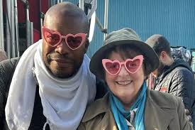Director Jermain Julien with Brenda Blethyn as DCI Vera Stanhope