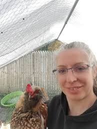 UPDATE: side profile of my gal ☺️ What breed would you say this gal is?  She's still young, I hatched her out, and She was supposed to be a frizzle.  I got