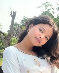 🤍🦢🐚 . . . . . [desi, white, white aesthetic, desi fashion ] #traditional  #desi #disegirl #styleiswhat #fashion #fypシ #white #whiteaesthetic  #photography #bestoftheday #treanding