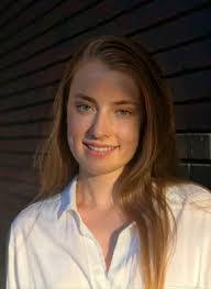 Abigail Everett's Instagram, Twitter & Facebook