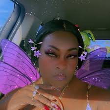 Cardi B was feeling her extra hair outside the Balenciaga show 😍