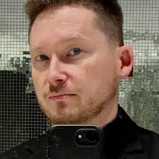 A very special visitor was in the house at J.J. Babbit in Elkhart Indiana  today. Ernie Watts has played the same Otto Link Florida Metal Tenor  mouthpiece that he purchased from Ben