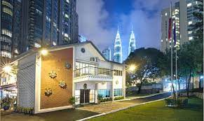 An altitude of luxury @ jalan kia peng klcc kl 1st highest & longest cantilevered sky pool distinctive facade with styled full glass architecture klcc. Jalan Kia Peng Named After Choo Kia History Malaysia Facebook