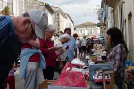 Aujourd'hui demain ce week end cette semaine conventions jeux vidéo salons geeks conférences et ateliers soirées. Vide Grenier 66 Ce Week End