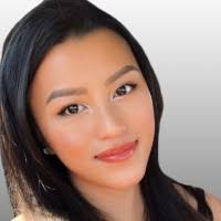 Der Vue's Instagram, Twitter & Facebook