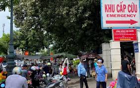 Nếu buộc phải tới bệnh viện thăm khám, cấp cứu, bệnh nhân cần đi theo đúng luồng do cơ sở y tế quy định nhằm hạn chế tập trung đông người. Qxgke9efiav M
