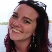 Elizabeth Resch's Instagram, Twitter & Facebook