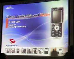 Preview GSM smartphone Samsung i300
