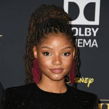 Halle Bailey Ambil Peran Sebagai Ariel di "The Little Mermaid"