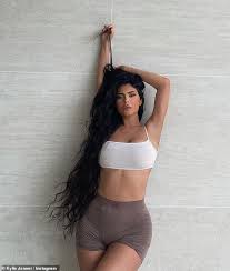 Let's be real — the world cannot get enough of kylie jenner's butt. Kylie Jenner Strips Only To Boxers And Bras With A Sexy New Instagram Snap And Looks Sultry London News Time