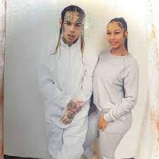 Tekashi 6ix9ine's girlfriend leaks jail pic and says 'he had no choice but  to snitch' - Mirror Online