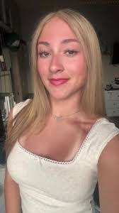 Jessica Jardine's Instagram, Twitter & Facebook