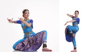 India dance encompasses a broad variety of dance and dance theater categories, starting from the very old temple or classical dance to contemporary and folk in addition, there are different types of indian folk dances which include bihu, bhangra, sambalpuri, ghumura dance, garba, and chhau. 6 Classical Indian Dance Forms Explained