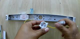 Baik untuk cara memperbaiki lampu led philip atau merk lain kurang lebih caranya sama. Netizen Bijak Lampu Pendaflour Lampu Kalimantang Lampu Led Hmmm Jangan Pening Meh Kita Study Sikit Lampu Kalimantang Ni Sama La Dengan Pendaflour Lampu Jenis Ni Mempunyai Gas Memerlukan