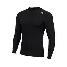Wer auf der suche nach effektiver funktionsbekleidung für die kalte jahreszeit ist, trifft mit aclima ist stets darum bemüht, robuste unterwäsche herzustellen, die allen. Aclima Hotwool Crew Neck Unisex Merino Unterwasche Jet Black Hier Im Longsleeve Online Shop Gunstig Kaufen