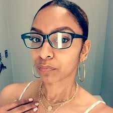 Gabrielle Barnes (@hellogabbie)