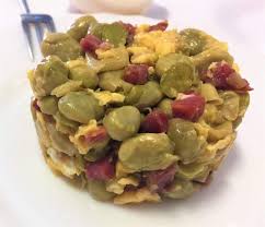 Se trata de un tipo de legumbre que puede ser consumida tanto cocida, como en la receta que hoy os vamos a presentar en bekia cocina, como seca o deshidratada, siendo su. La Cocina De Merche Borjas Y Sus Recetas Revuelto De Habas Frescas Con Jamon