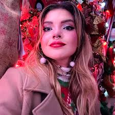 What store was in the East Hills shopping center in Pittsburgh?