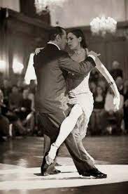 Initiés (2ème , 3ème année de cours, danse de bal) contact véronique et philippe génin. Ballroom Dancing Dresses Ballroom Dancing Is As Well Liked As Ever One Reason May Be The Many Movies And Tv Series Whic Tango Argentin Noir Et Blanc Danseuse
