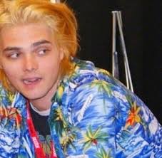 Idea By Hailey On Bands My Chemical Romance Gerard Way Gerard