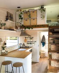 Montre En Bois Haut De Gamme En 2020 Maison Minimaliste Minimaliste Tiny House Interieurs De Toute Petite Maison