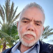 Moises Casillas Bueno updated his...